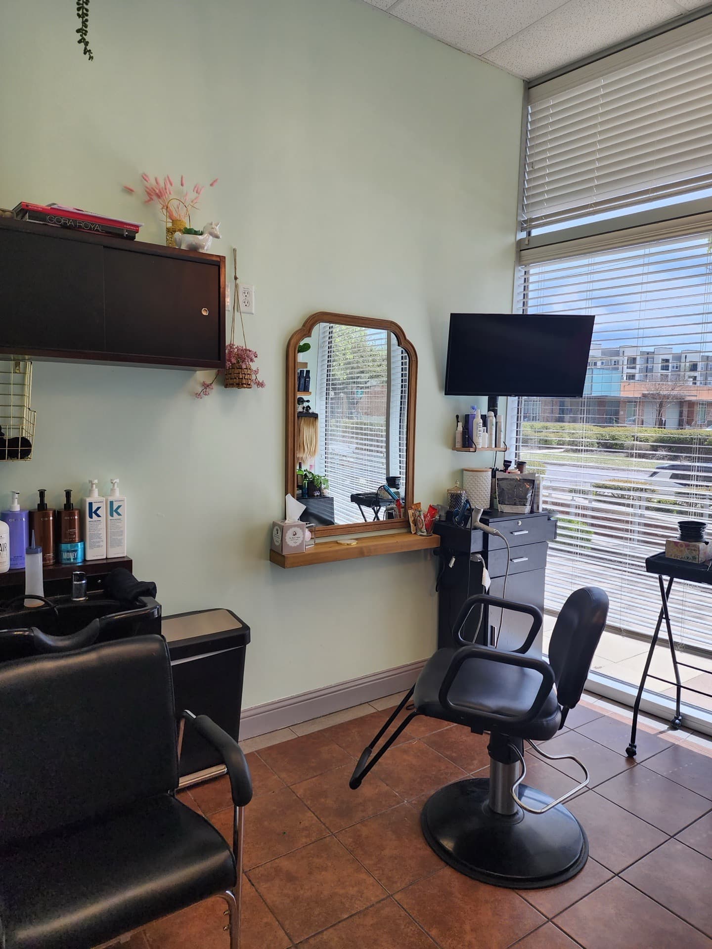 Gaby DeLeon - Hairstylist suite at Salons of Dallas